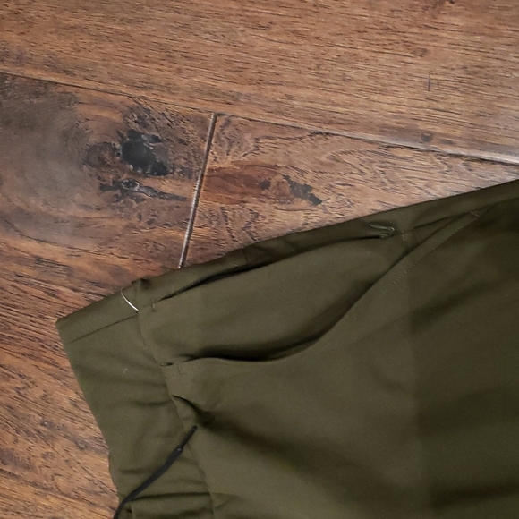 Old Navy Go-Dry Cool Hybrid Pant - Picture 5 of 5